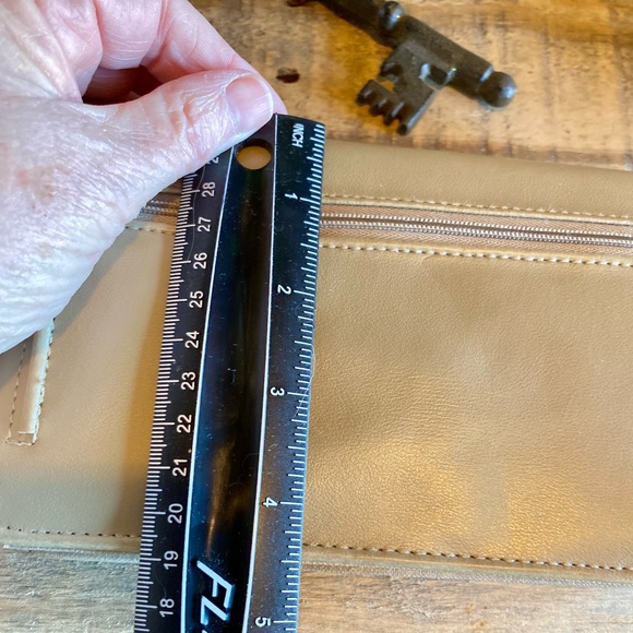 💥Buxton Crossbody Wallet💥 - Picture 12 of 14